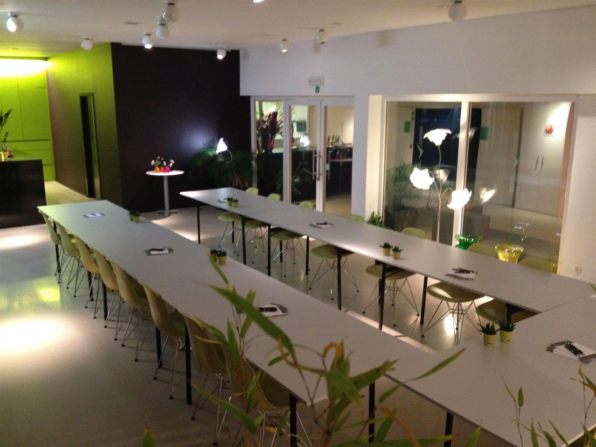 Corbie Hotel 3*